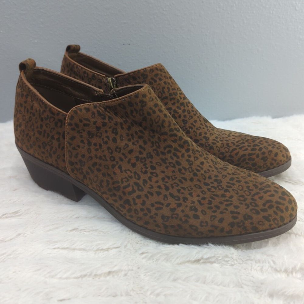 Eva & Zoe Women's Cheetah Print Faux-Suede Ankle Boots‎ Size 11